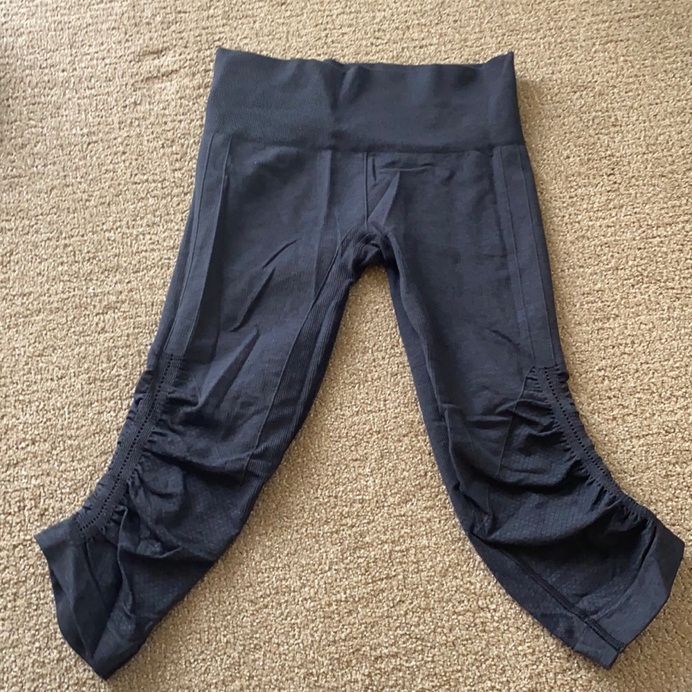 Lululemon ribbed cropped legging